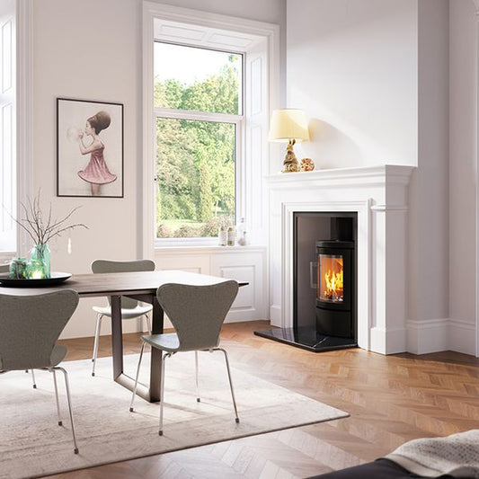 braskamin, fristående kamin, modern braskamin, vedeldad kamin, kamin och skorstenspaket, energieffektiv kamin, designkamin, kamin med glaslucka, kaminglas reservdel, vermiculitskiva kamin, fyllnadsvermiculit skorsten, cortenstål eldfat, braskamin Skåne, kamin installation Malmö, kamin butik Lund, fristående kamin Helsingborg, kamin service Ystad, kamin Kristianstad, eldstad installation Skåne, modern braskamin Ängelholm.