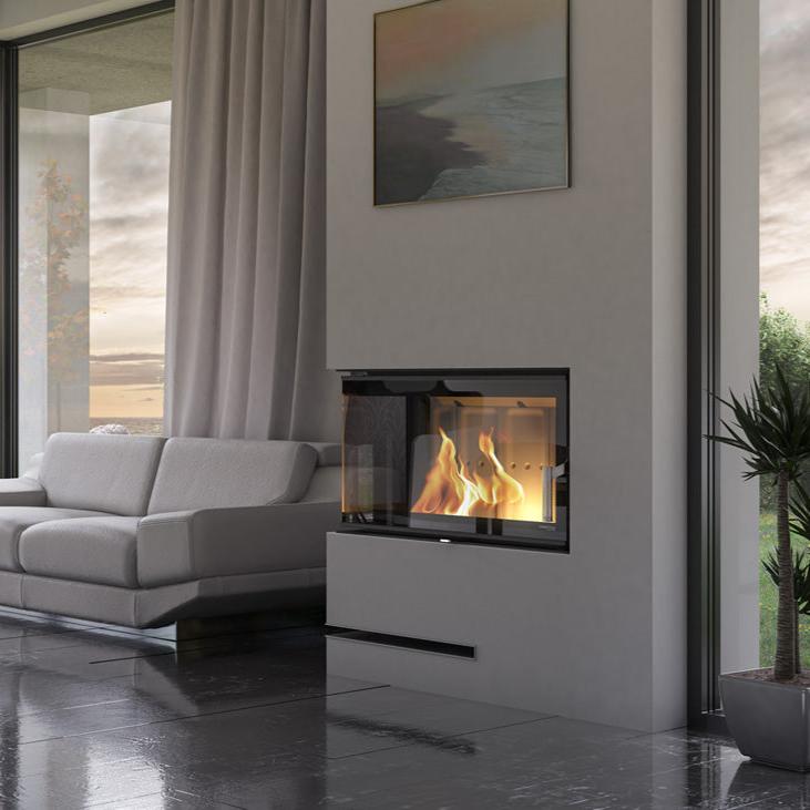 Elegant insatskamin Intra ME BL Slim med sidoglas - Miljöbild på den kraftfulla och eleganta insatskaminen Intra ME BL Slim med sidoglas och med keramik i vit färg i eldstaden från EuroFire
