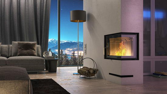 Miljöbild på installation av en inbyggd insatskamin Intra SM BP Slim, inbyggd med kalciumsilikat. Elegant insatskamin med stora glas och stor insyn över eldstadens brinnande flammor. Kaminen ger ditt hem den lyxiga uppgradering som ditt hem förtjänar. Erjuder en hög värmeeffekt och ser till att hålla en jämn och behaglig temperatur för din inomhusmiljö.